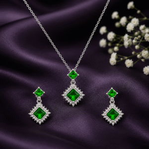 Emerald Glow Silver Pendant Set